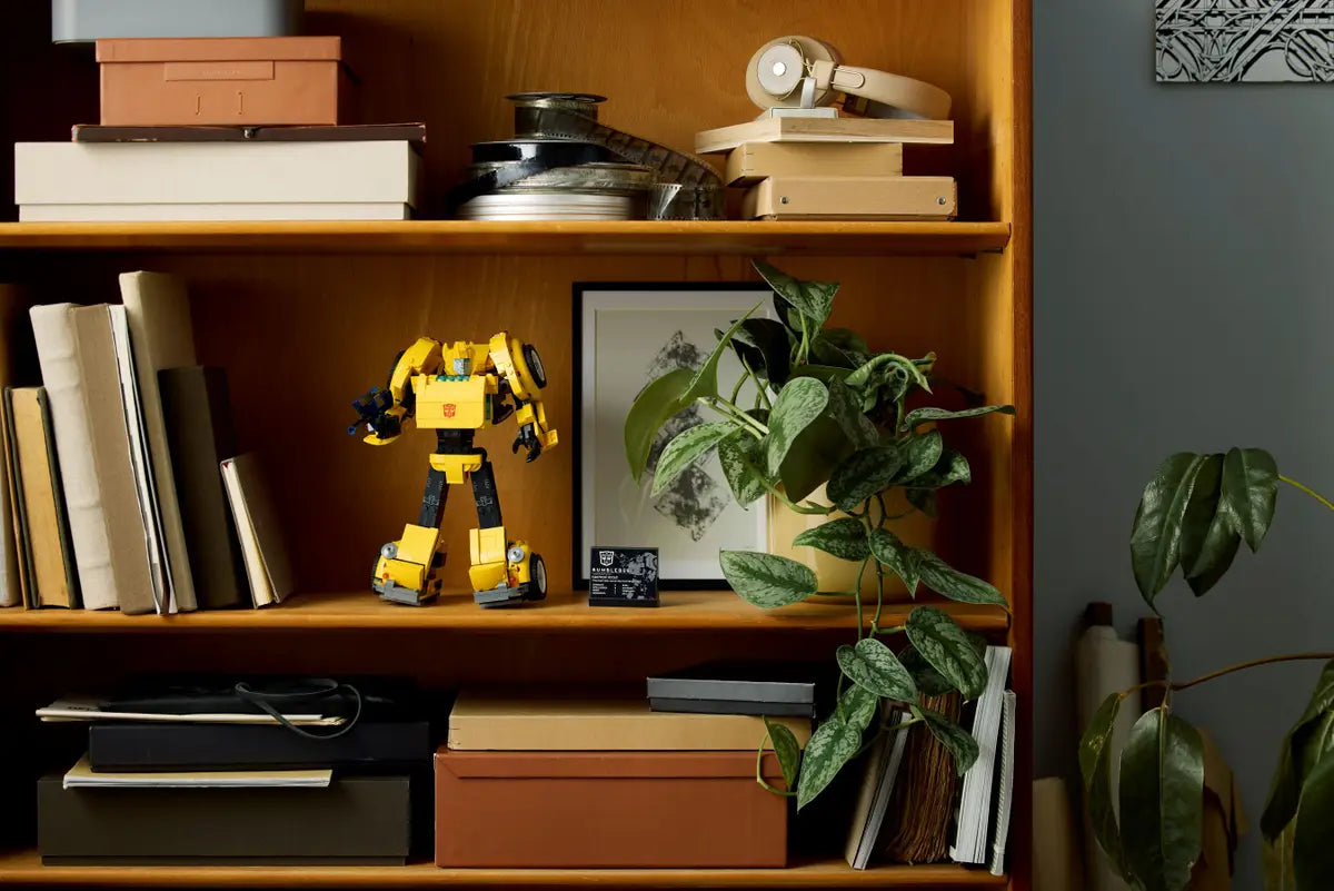 LEGO Icons Transformers Bumblebee (10338)