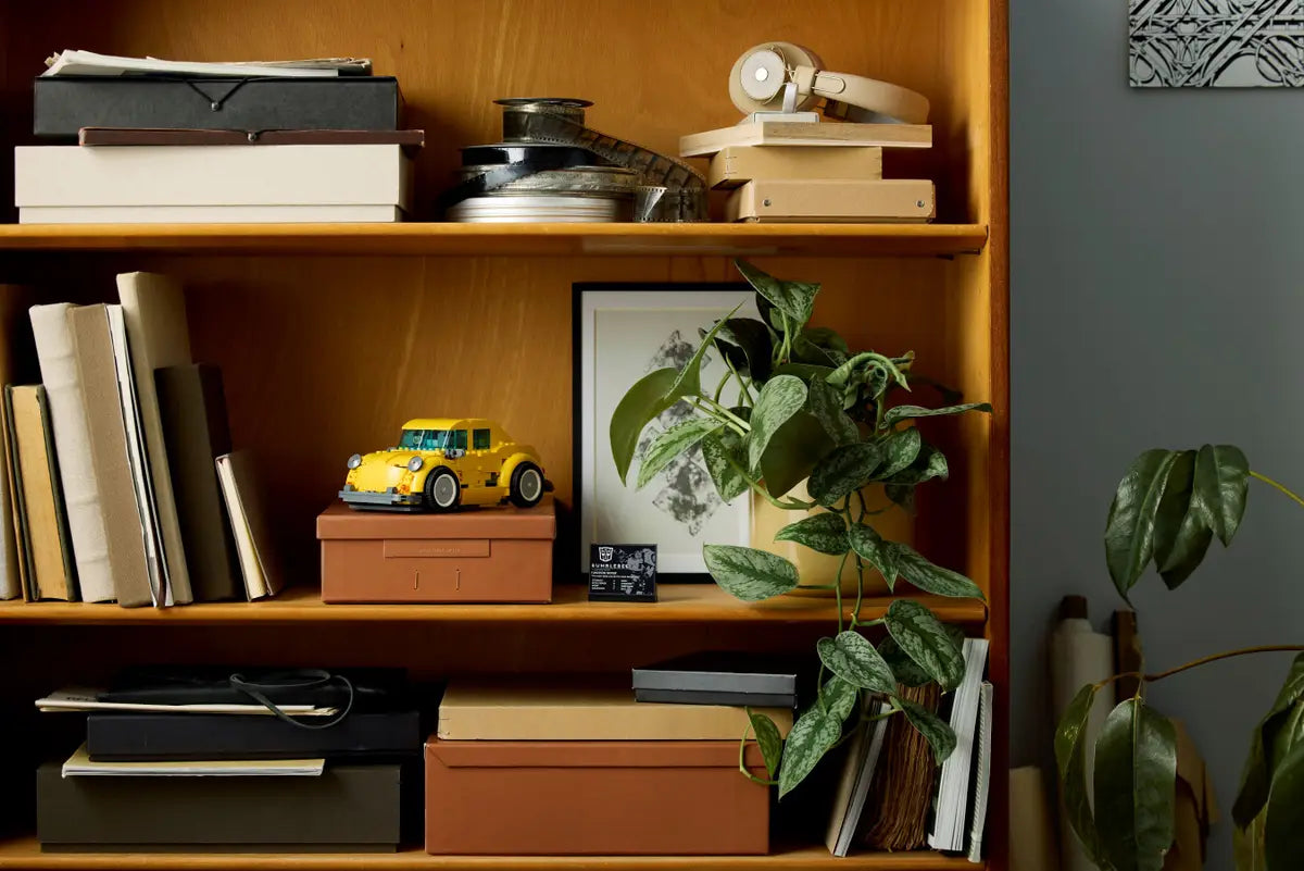 LEGO Icons Transformers Bumblebee (10338)