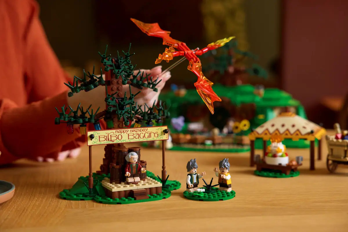 LEGO Icons The Lord of the Rings: The Shire (10354)