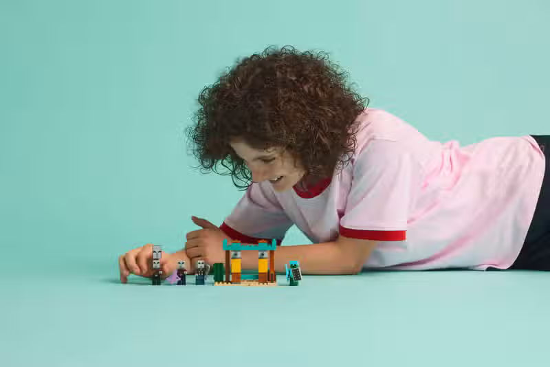 LEGO Minecraft Raid nell'avamposto nel deserto (21267)