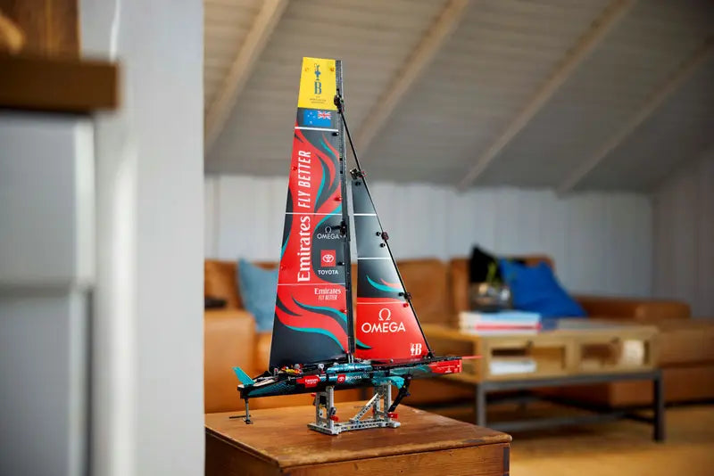 LEGO Technic Emirates Team New Zealand AC75 Yacht (42174)