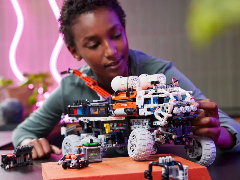 LEGO Technic Rover d'exploration de l'équipage de Mars (42180)