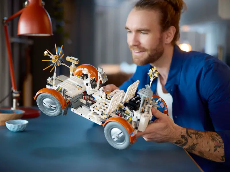 LEGO Technic NASA Apollo 17 Lunar Rover (42182)