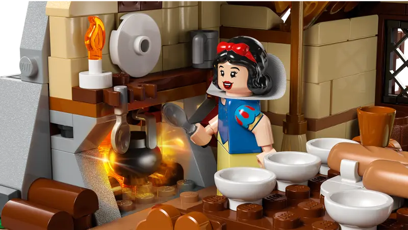 LEGO Disney Blanche-Neige et la maison des sept nains (43242)