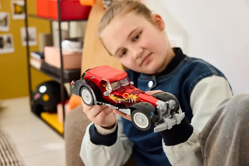 LEGO Disney Cruella De Vil and Her Car (43277)