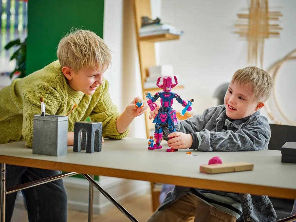 Fantastic Four vs. Galactus Baufigur (76316)