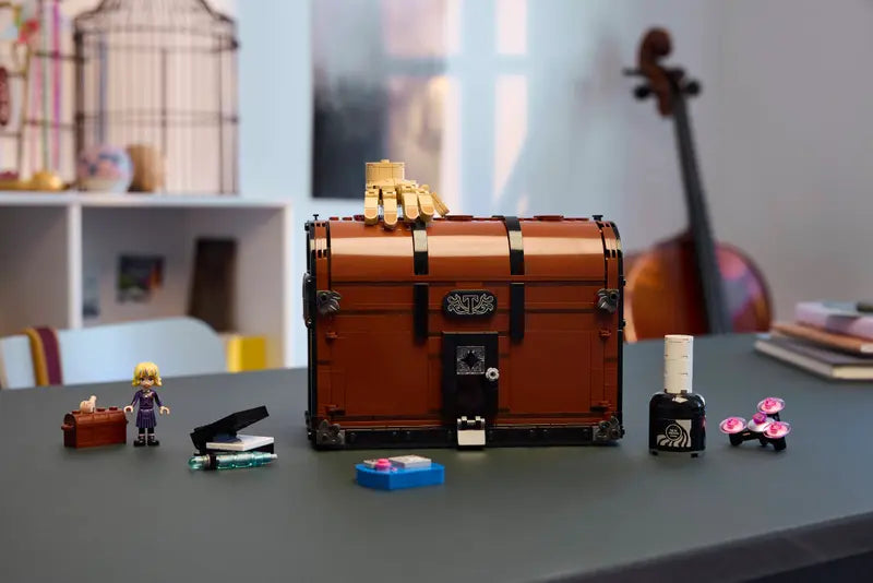 LEGO Wednesday Thing and His Apartment (76785)