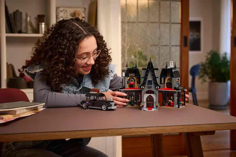 LEGO Wednesday Morticia’s Cabin (76786)