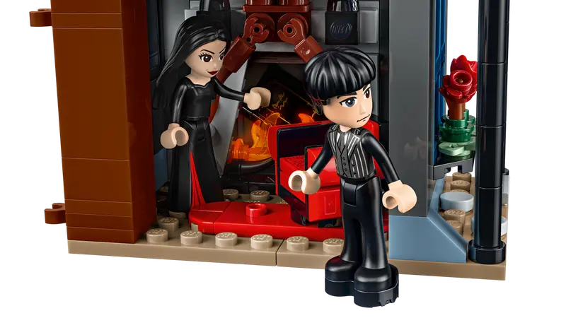 LEGO Wednesday Morticia’s Cabin (76786)