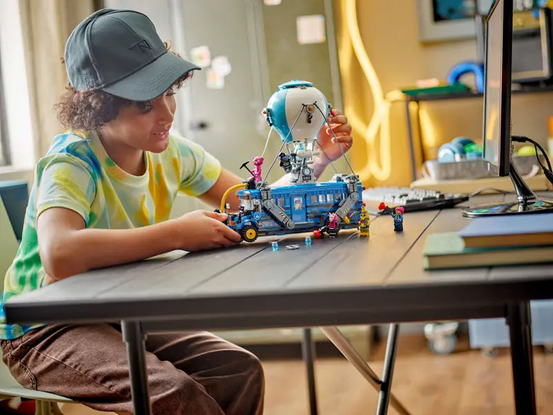 LEGO Fortnite Battle Bus (77073)