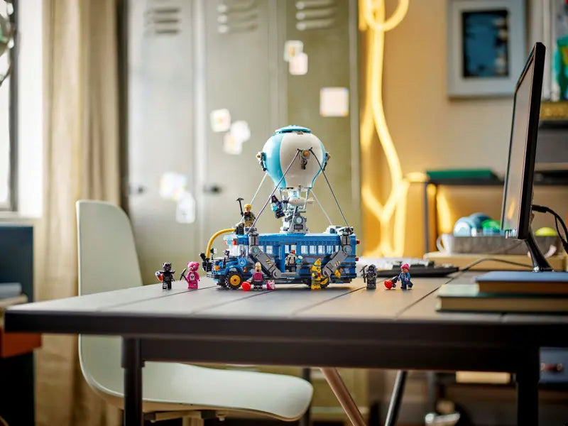 LEGO Fortnite Battle Bus (77073)