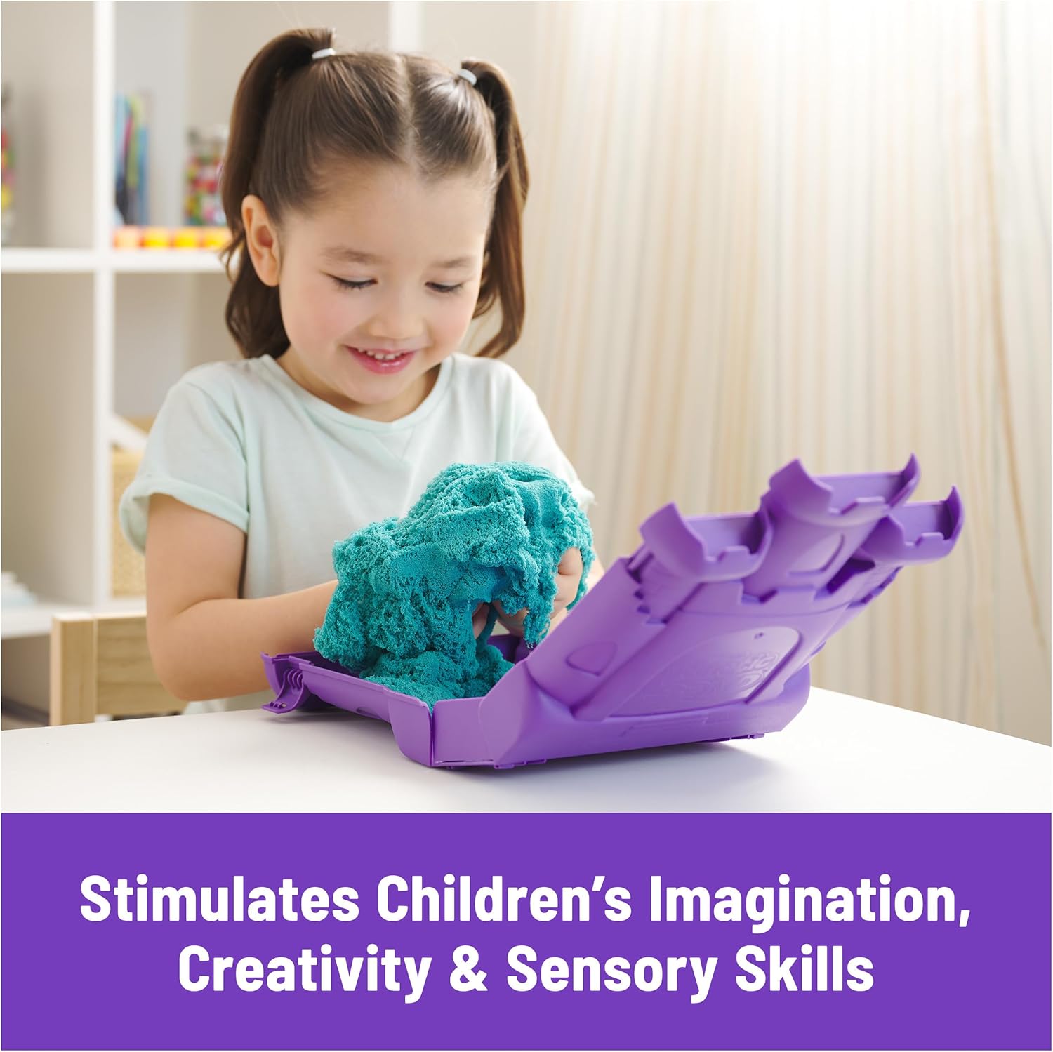 Kinetic Sand, Castle Case 454g with Teal Play Sand, Storage Container