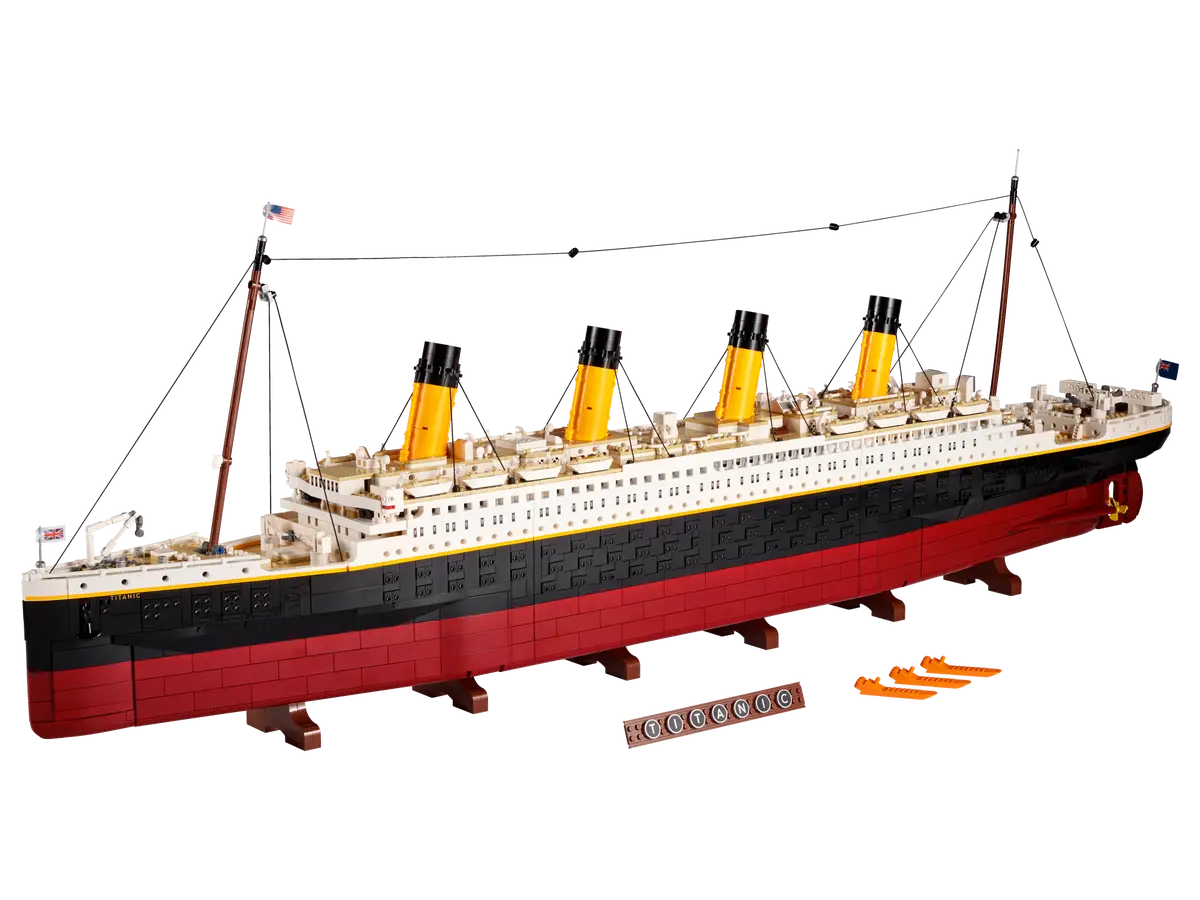 LEGO Titanic (10294)-last piece available at the lowest price on the market.