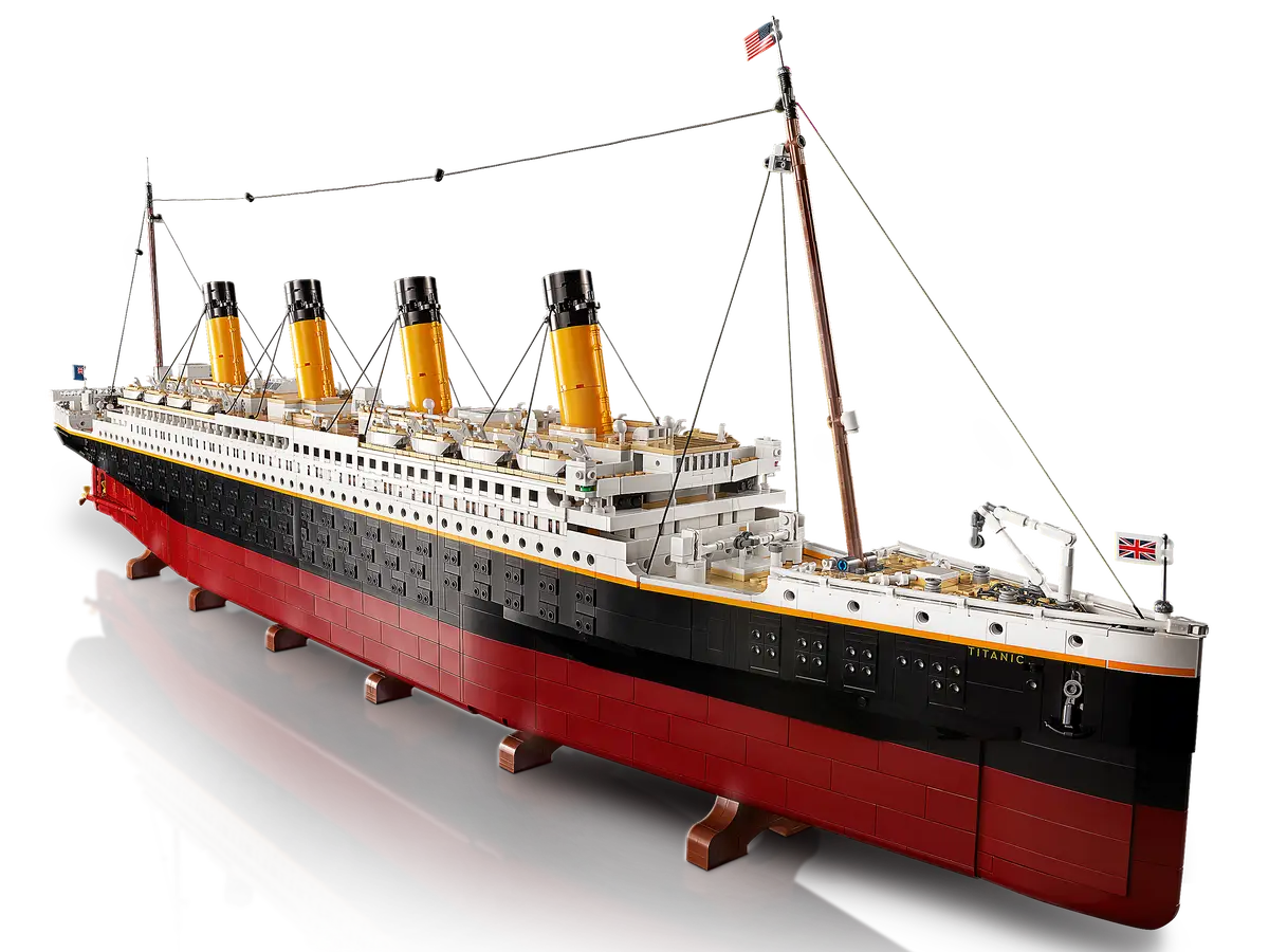 LEGO Titanic (10294)-last piece available at the lowest price on the market.