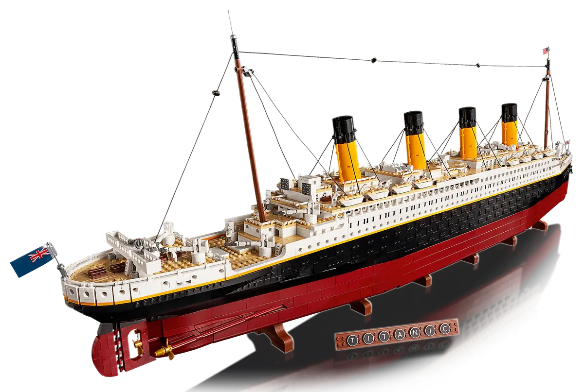 LEGO Titanic (10294)-last piece available at the lowest price on the market.