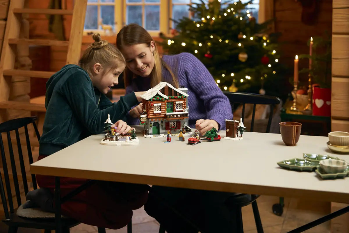 LEGO Icons Alpine Lodge (10325)