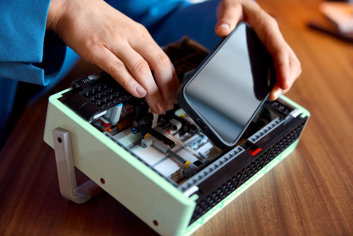 LEGO Icons Retro Radio (10334)