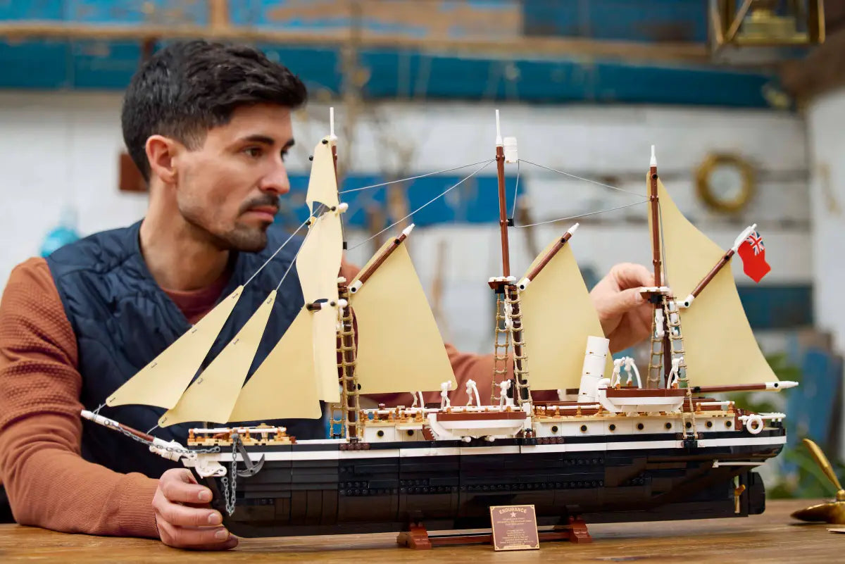 LEGO Icons The Endurance (10335)