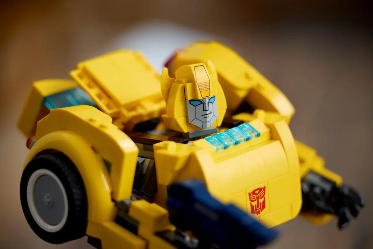LEGO Icons Transformers Bumblebee (10338)
