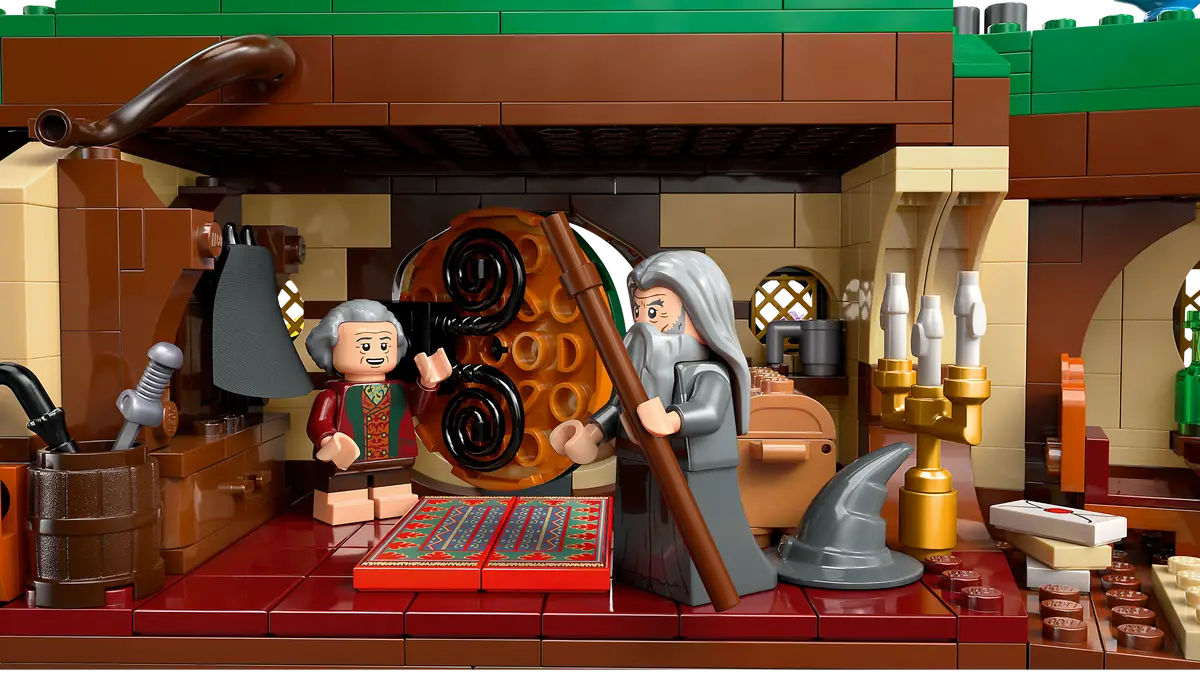 LEGO Icons The Lord of the Rings: The Shire (10354)