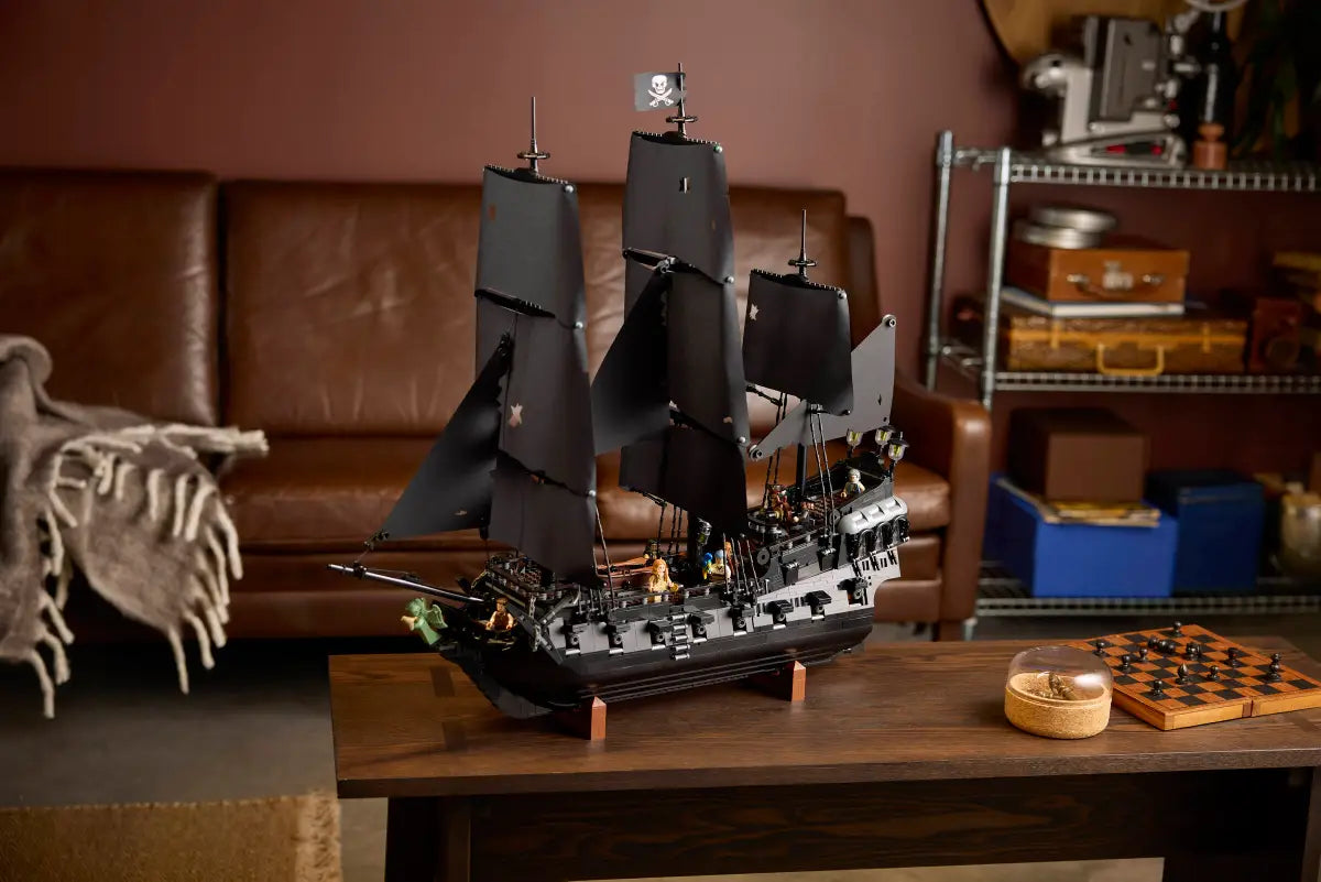 LEGO Icons Captain Jack Sparrow’s Pirate Ship (10365)