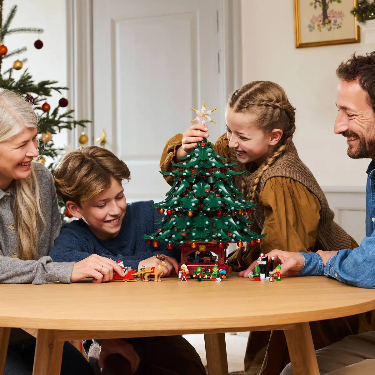 LEGO Family Christmas Tree Decoration (41843)