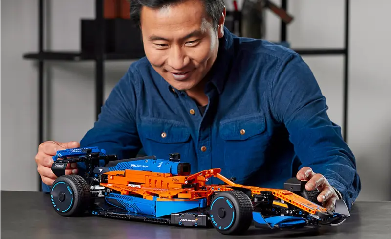 LEGO Technic McLaren Formula 1 Race Car (42141)
