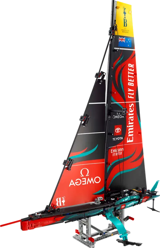 LEGO Technic Emirates Team New Zealand AC75 Yacht (42174)