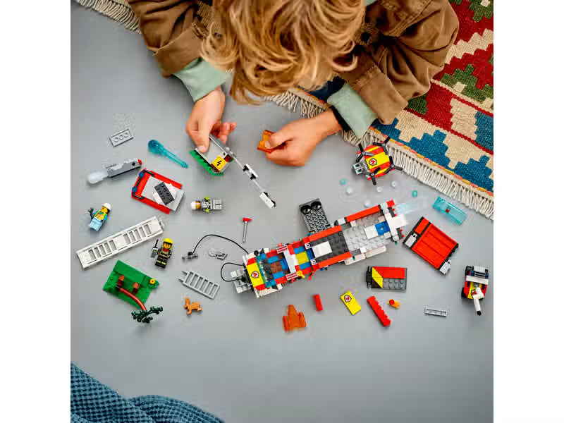 LEGO City Fire Rescue Truck (60374)