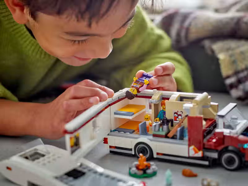 LEGO City Holiday Camper Adventure (60454)