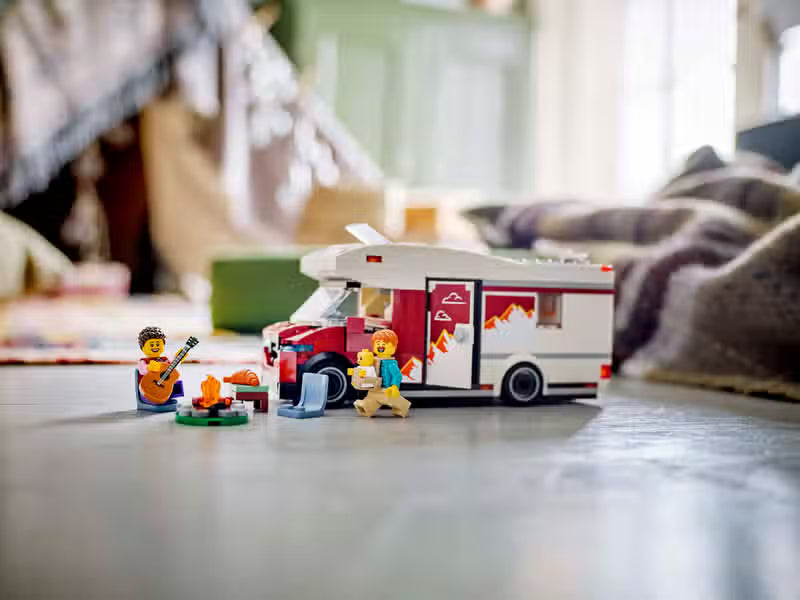 LEGO City Holiday Camper Adventure (60454)