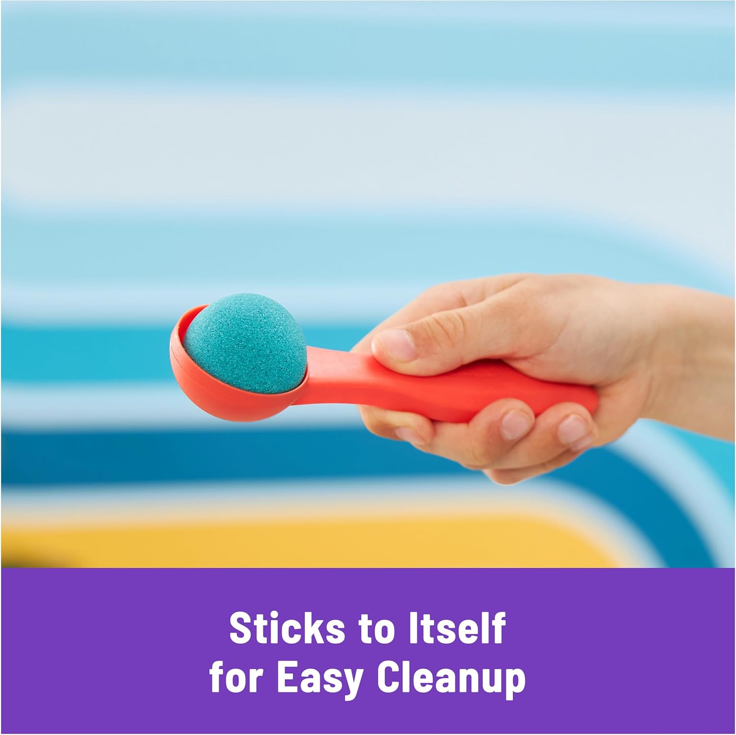 Kinetic Sand Mold n’ Flow with 700g  Red & Teal Play Sand