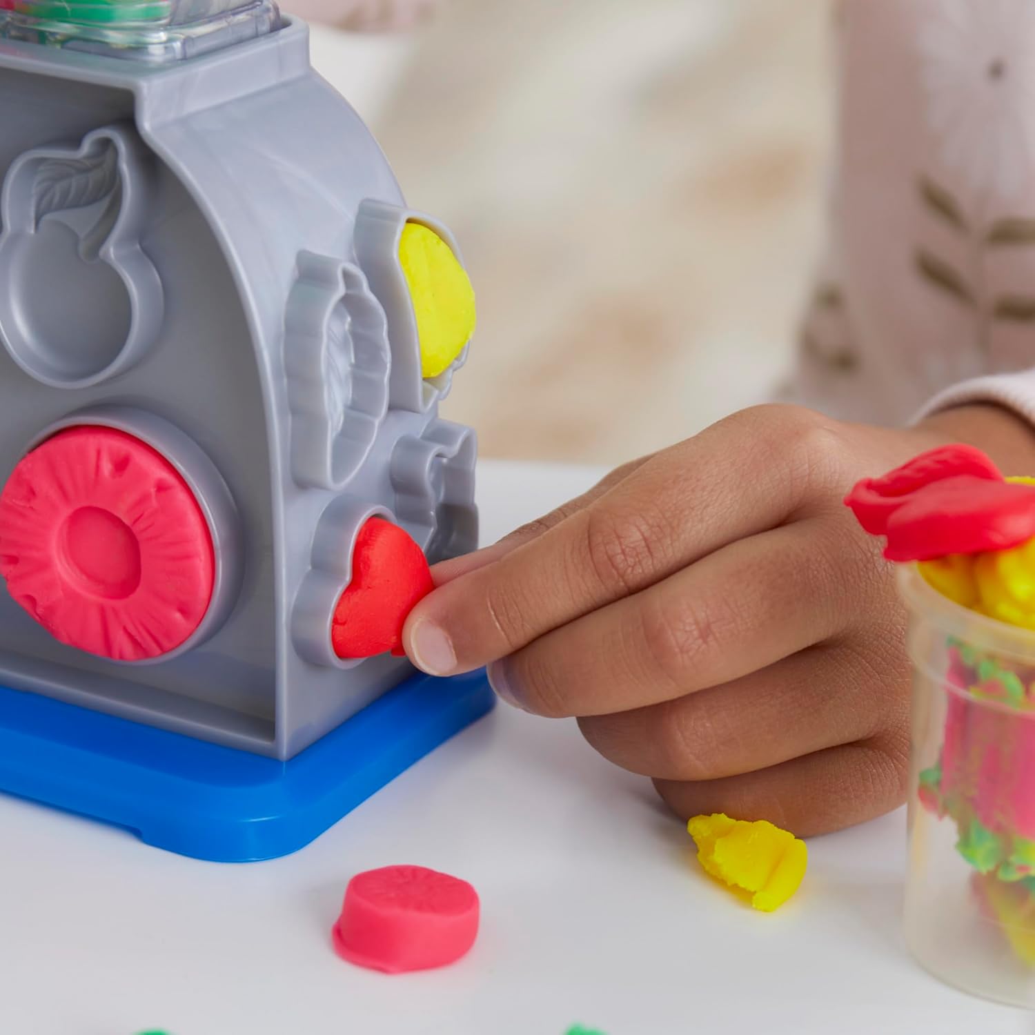 Play-Doh Swirlin' Smoothies Mélangeur de jouets | Ensemble de cuisine de jeu pour enfants avec 5 couleurs | 3 ans et plus