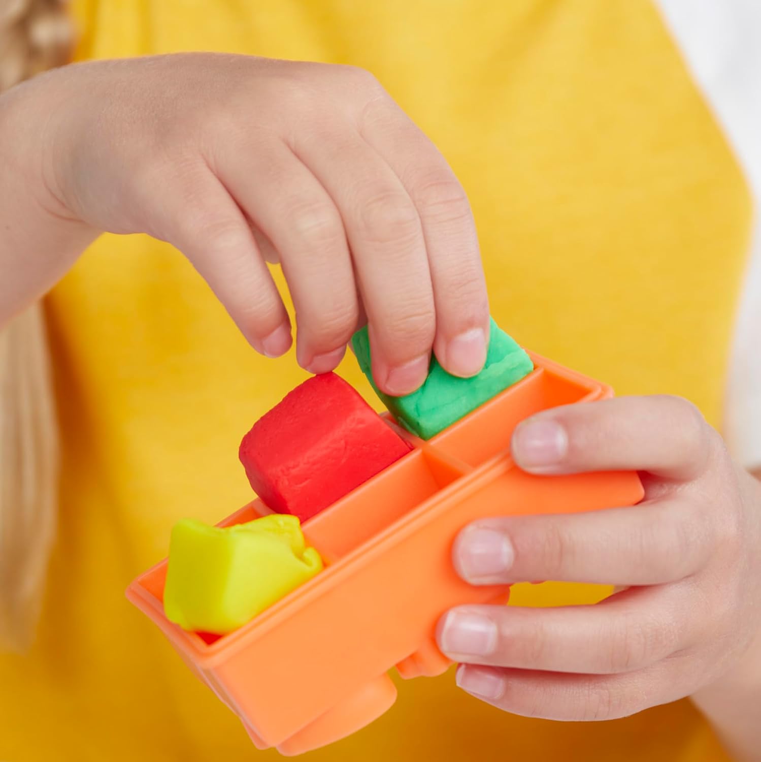 Play-Doh Swirlin' Smoothies Mélangeur de jouets | Ensemble de cuisine de jeu pour enfants avec 5 couleurs | 3 ans et plus