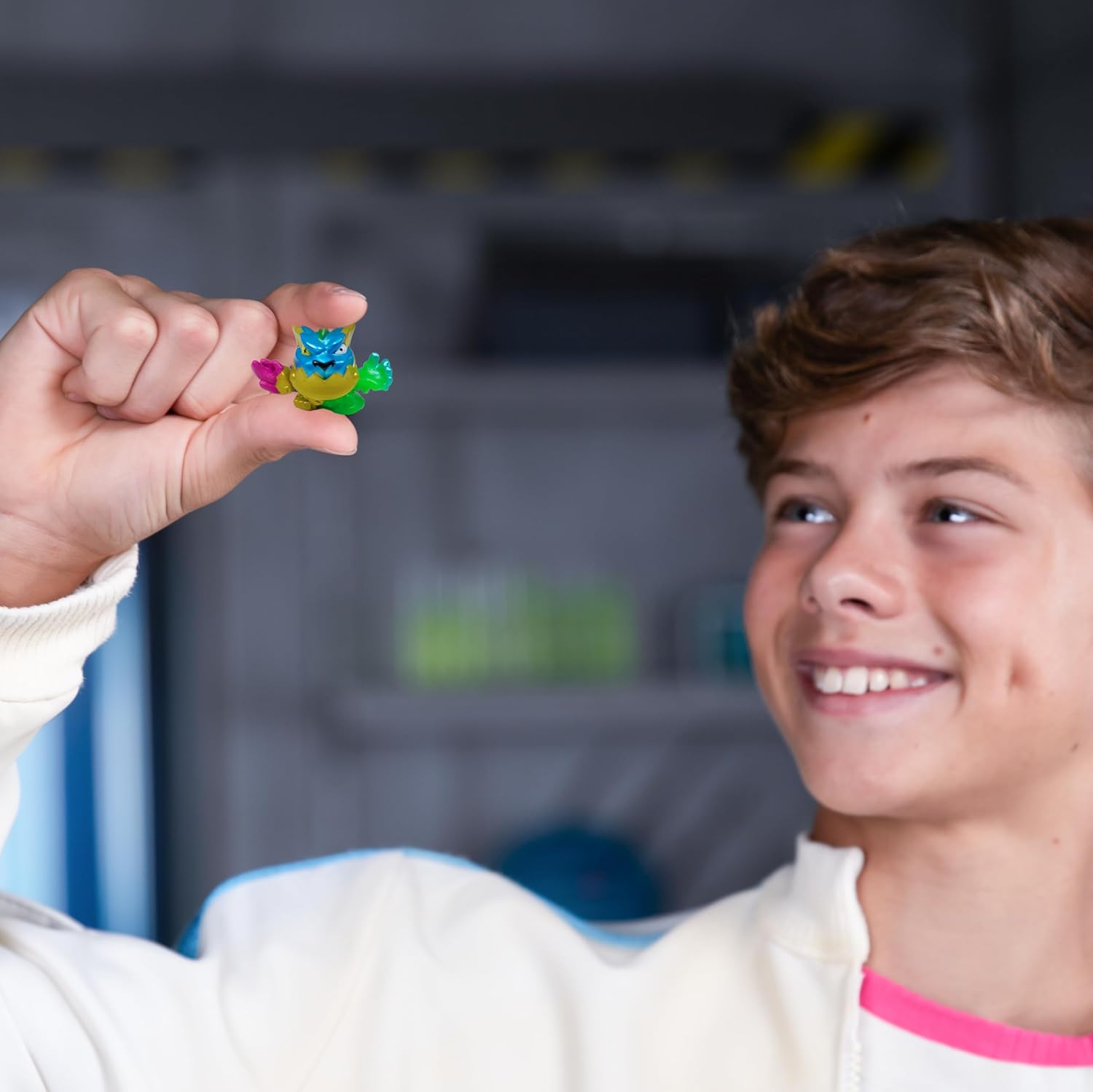 MrBeast Lab Swarms Atomic Lab 5 Pack – Series 2 | Mix, Shake & Unleash the Madness!