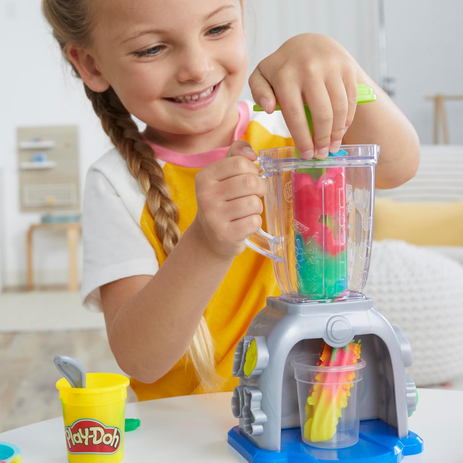 Play-Doh Swirlin' Smoothies Mélangeur de jouets | Ensemble de cuisine de jeu pour enfants avec 5 couleurs | 3 ans et plus