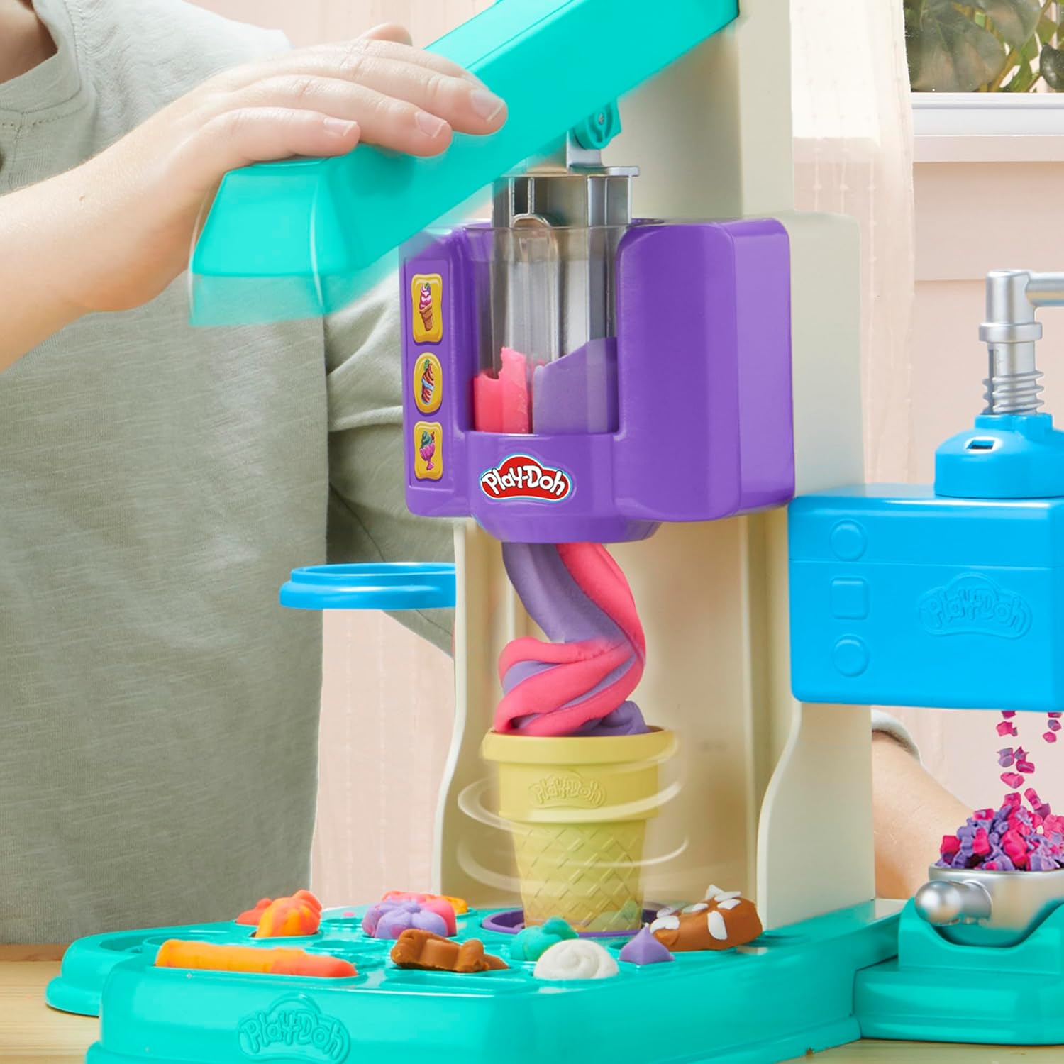 Play-Doh Rainbow Swirl Ice Cream Playset | Includes 7 Pretend Kitchen Accessories
