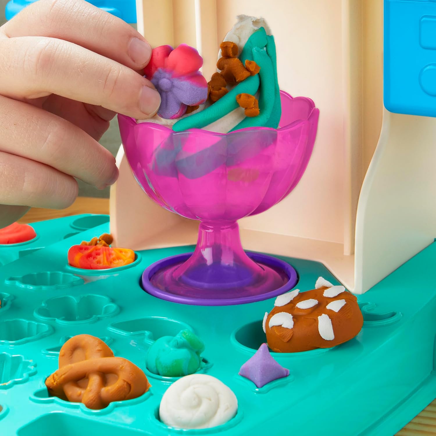 Play-Doh Rainbow Swirl Ice Cream Playset | Includes 7 Pretend Kitchen Accessories