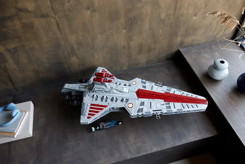 LEGO Star Wars Ultimate Collector Series Republic Venator-Class Attack Cruiser (75367)