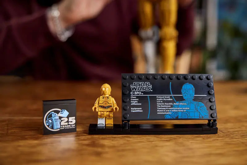 LEGO Star Wars C-3PO Buildable Figure