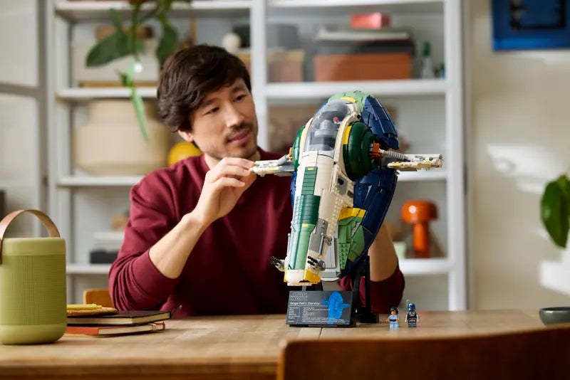 LEGO Star Wars Jango Fett’s Firespray-class Starship (75409)