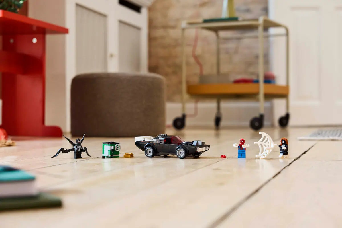 Spider-Man vs. Venom Muscle Car (76309)