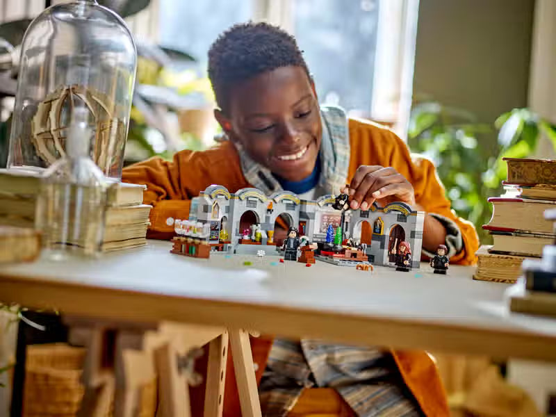 LEGO Harry Potter Potions Class at Hogwarts (76431)