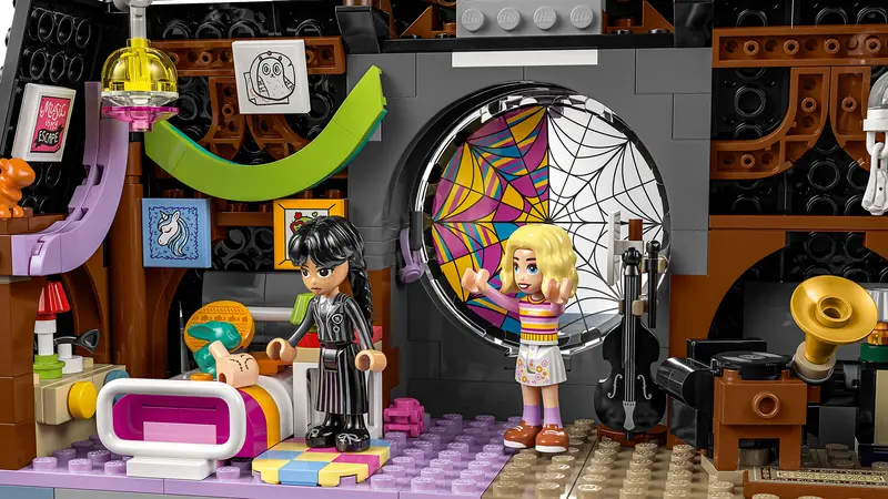 LEGO Wednesday Wednesday & Enid’s Room (76781)