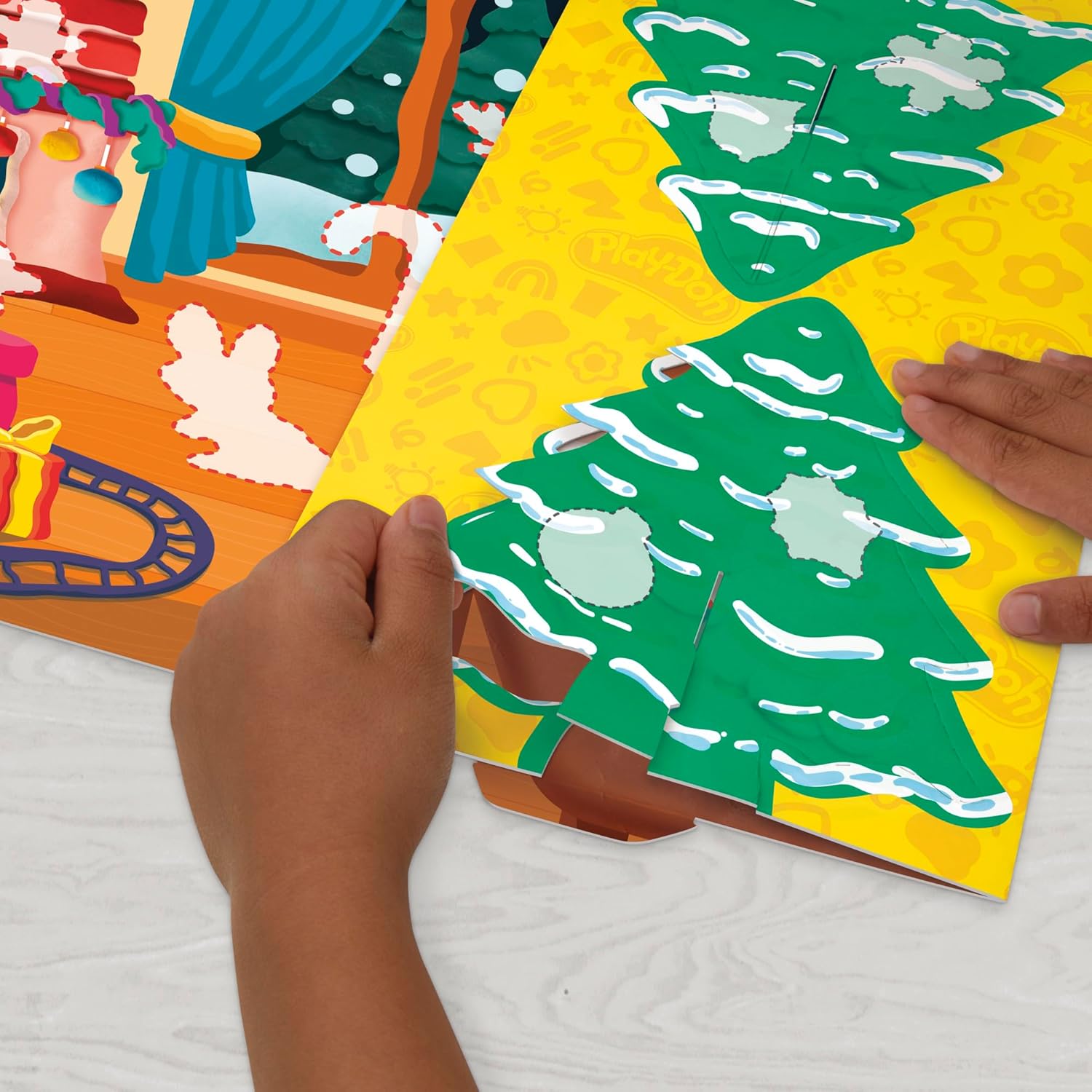 Play-Doh Holiday Advent Calendar | 24-Day Countdown with Surprise Gifts | Ages 3+