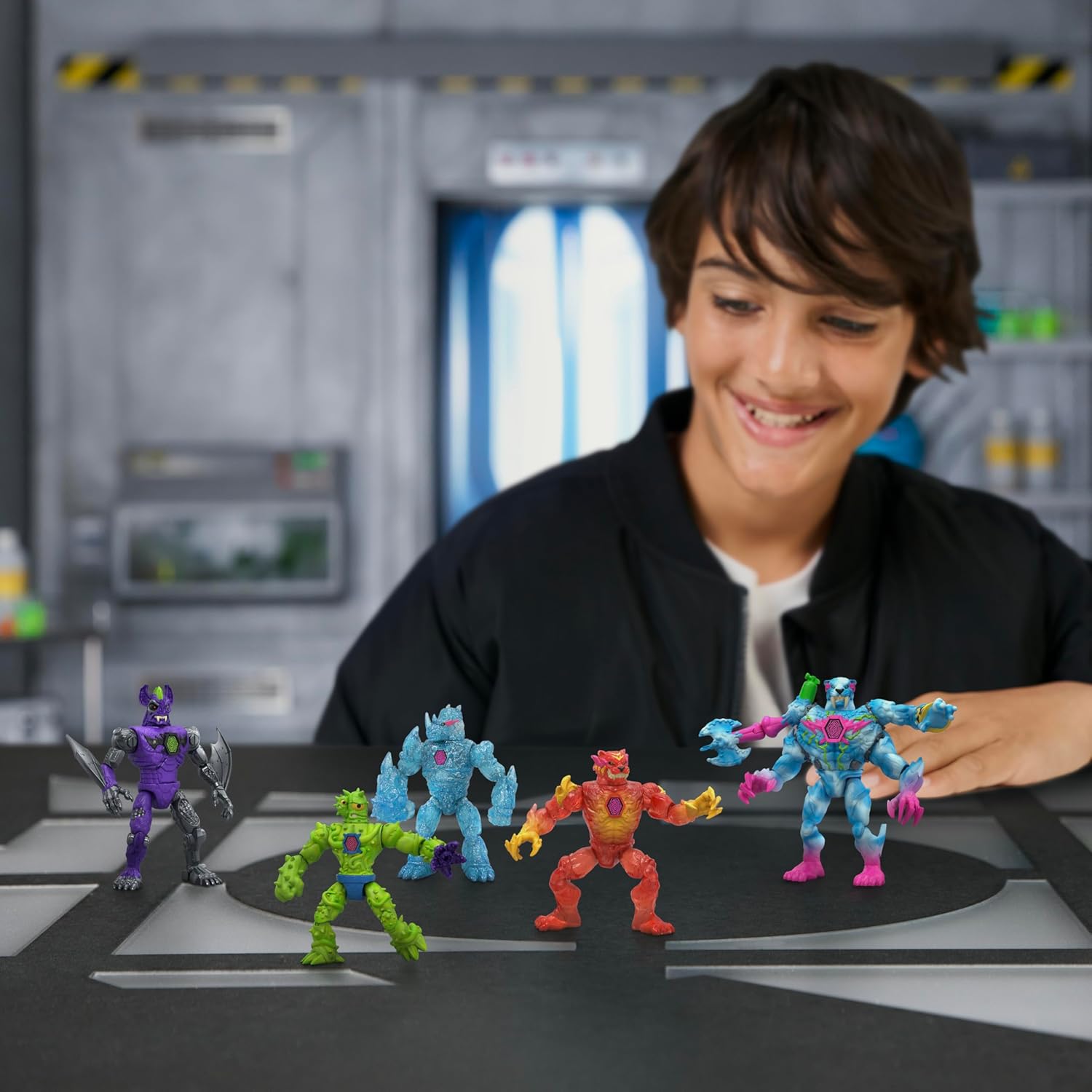 MrBeast Lab Hybrids Mega Pack – Hyper Fusion Series | Create 5 Mix & Match Figures + Mega Torso Panther