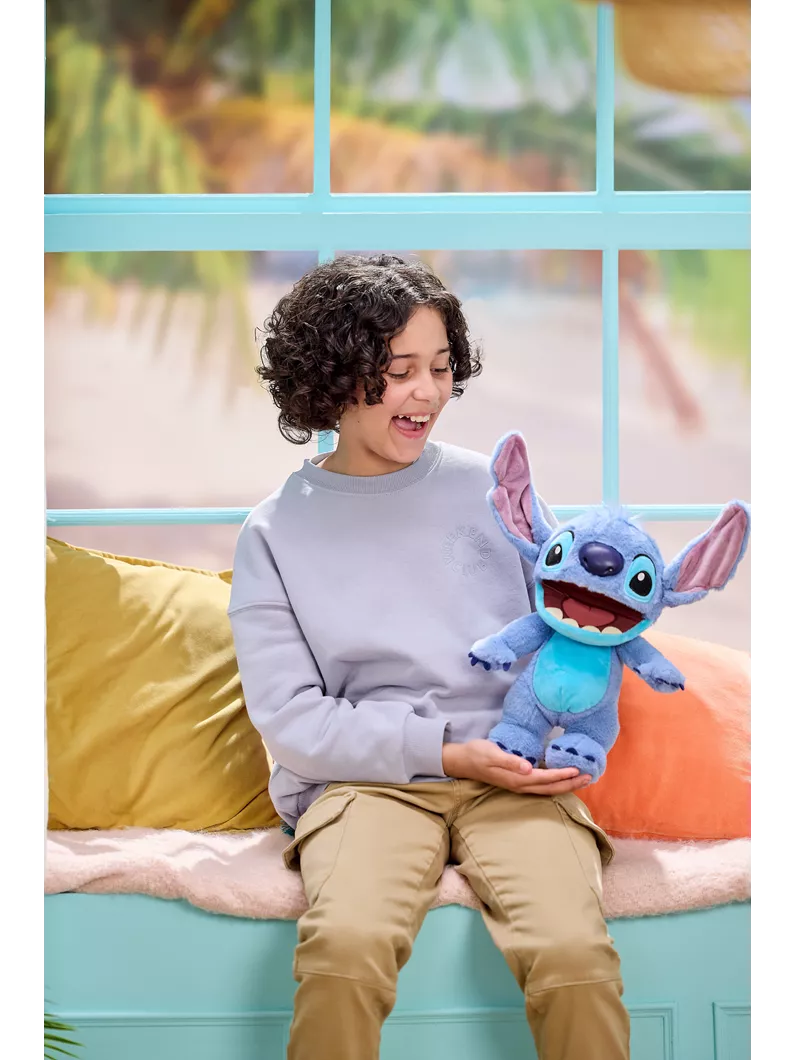 Disney Chatty Stitch Deluxe Puppetronic NEW